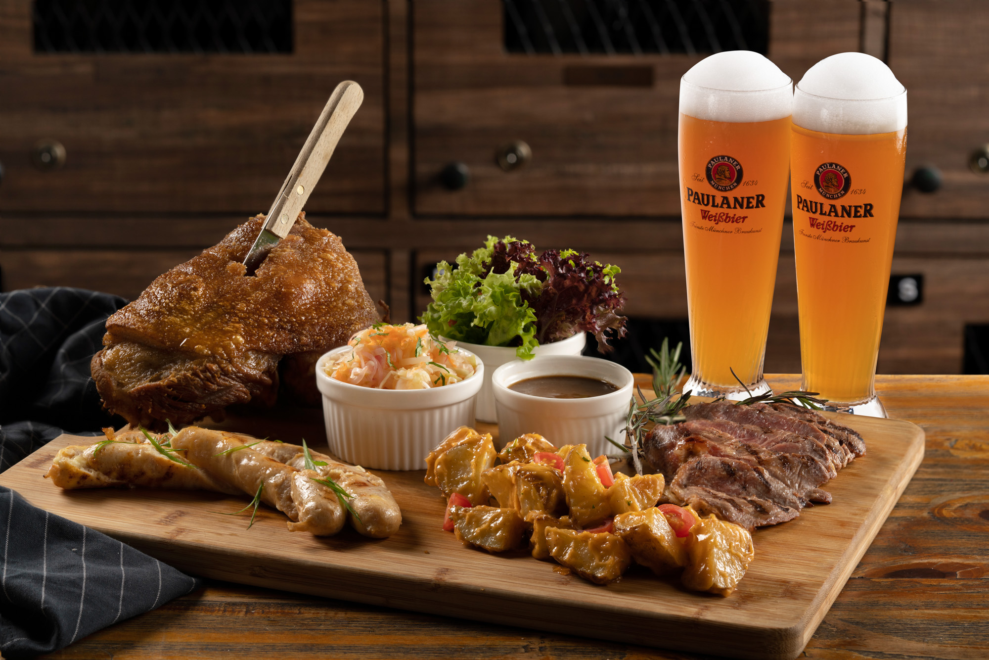 TheBarn_PorkKnuckle_Beer